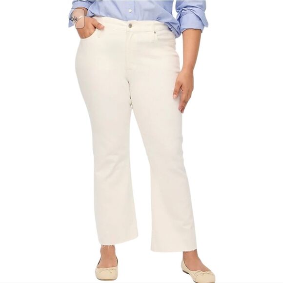 J. Crew Factory Denim - J. Crew Factory -1110 NWT Mid Rise Flare crop white jeans signature stretch 32